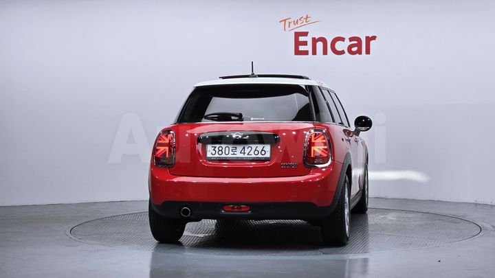 Mini Cooper 2020 — 5