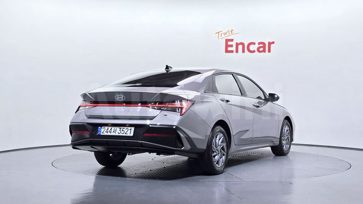Hyundai Avante 2024 — 2