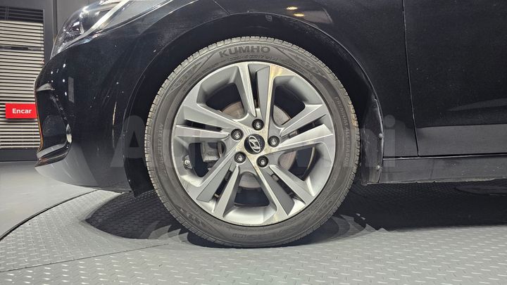 Hyundai Avante 2018 — 5