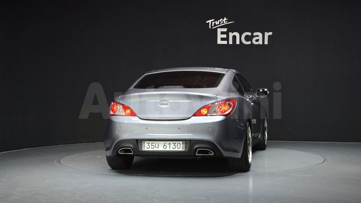 Hyundai Genesis 2010 — 4