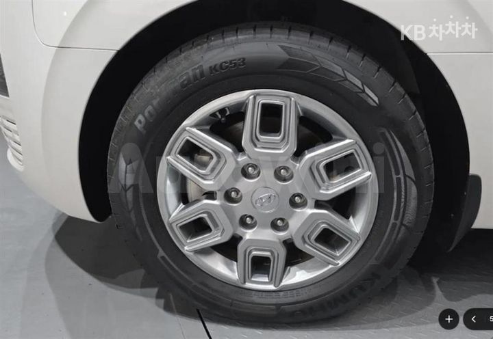Hyundai Staria 2022 — 5
