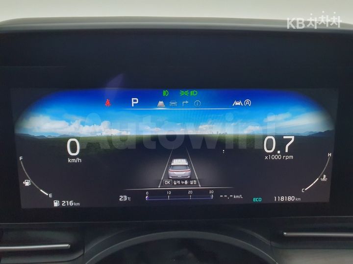 Kia Carnival 2021 KNANE81BBMS026792 — 5