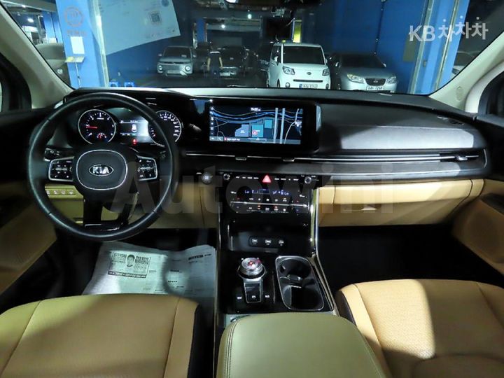 Kia Carnival 2021 — 5