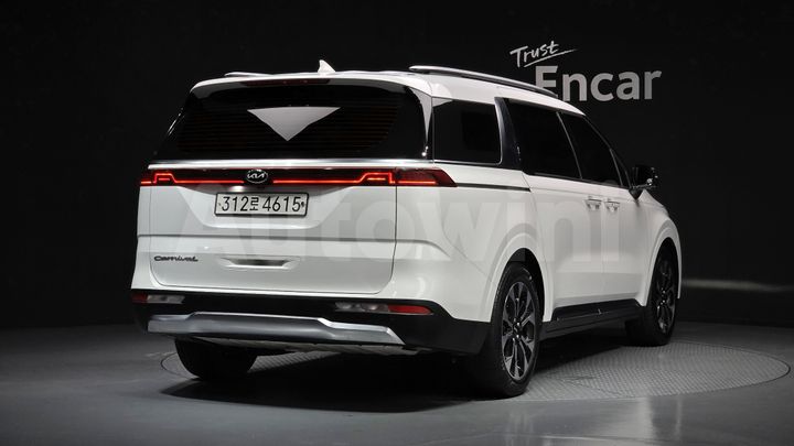 Kia Carnival 2021 — 2