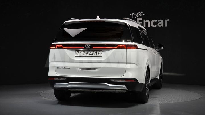 Kia Carnival 2021 — 4