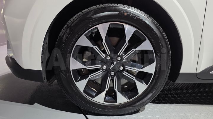 Kia Carnival 2021 — 5