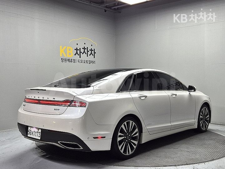 Lincoln MKZ