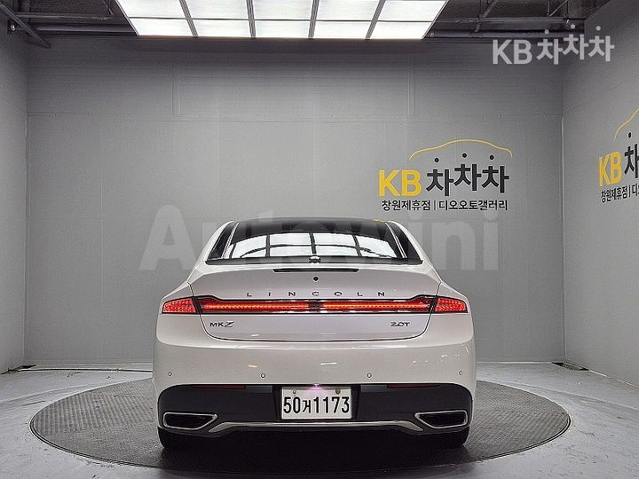Lincoln MKZ 2019 3LN6L5E99KR614579 — 4