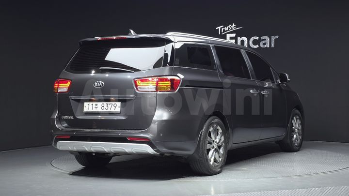 Kia Carnival 2016 — 2
