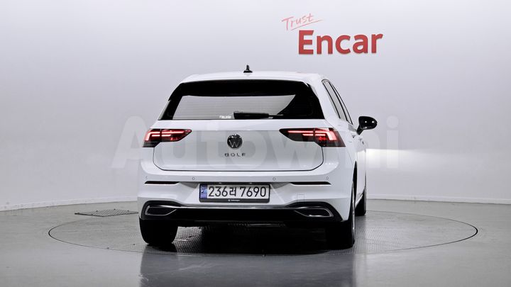 Volkswagen Golf 2022 — 4