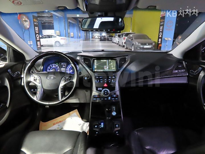 Hyundai Grandeur 2015 — 5