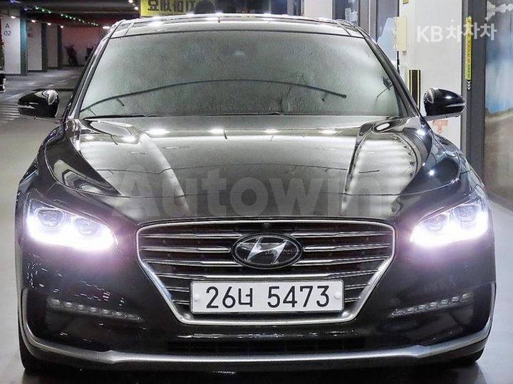 Hyundai Grandeur 2018 KMHF341EBJA149132 — 2