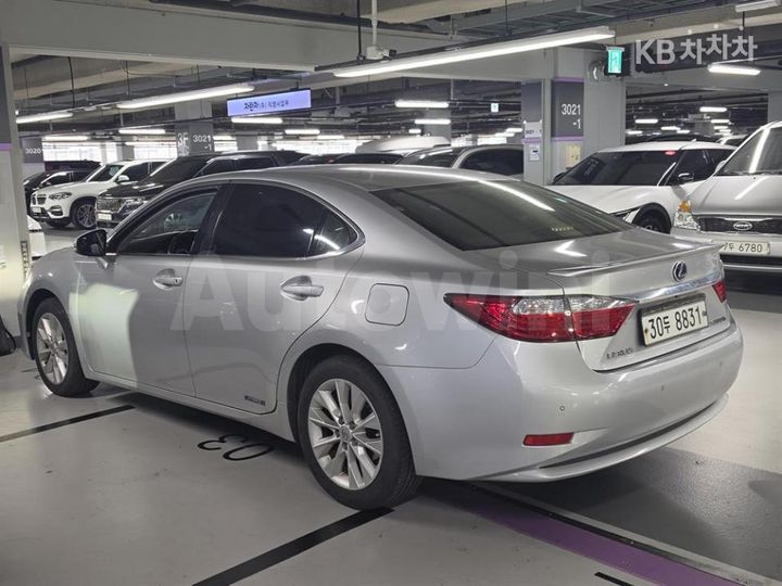 Lexus ES 2013 JTHBW1GG2D2028262 — 4