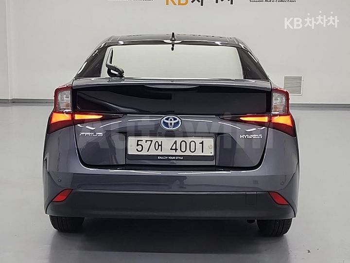 Toyota Prius 2019 JTDKARFU7K3085229 — 3