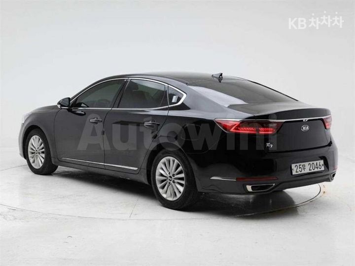 Kia K7 2017 KNALB415BHA075979 — 4