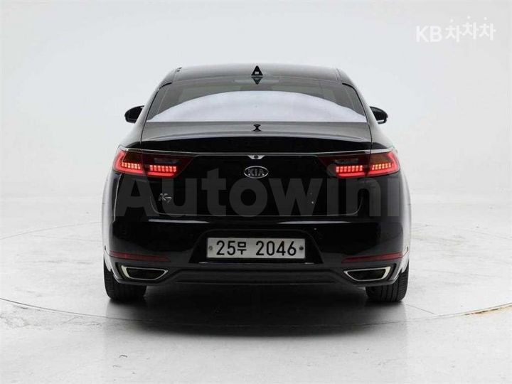 Kia K7 2017 KNALB415BHA075979 — 5