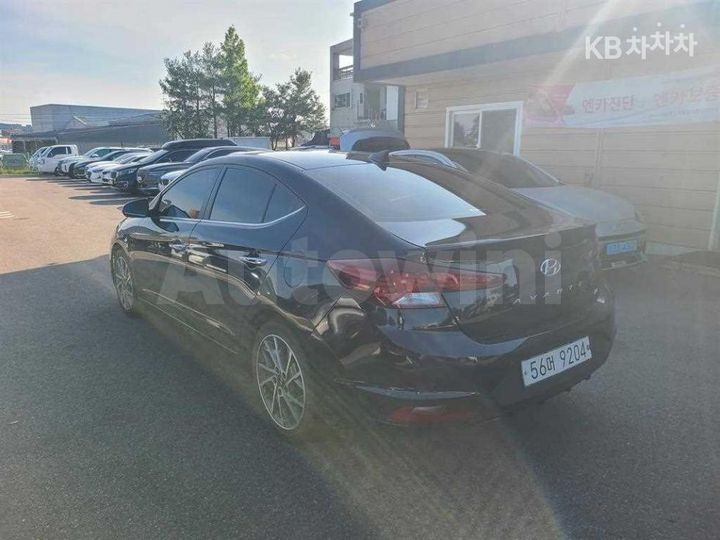 Hyundai Avante 2020 — 3