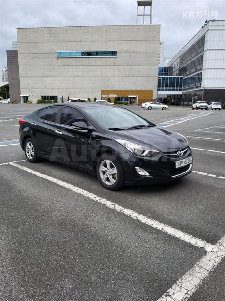 Hyundai Avante 2013 — 5