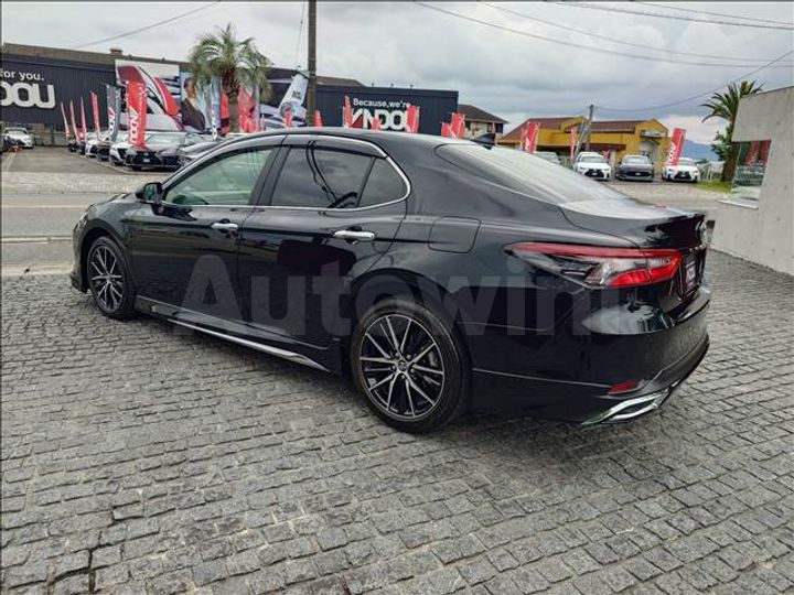 Toyota Camry 2023 — 2