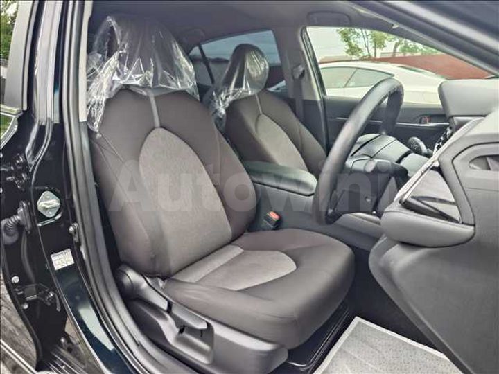 Toyota Camry 2023 — 4