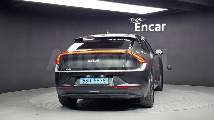 Kia EV6 2022 — 4