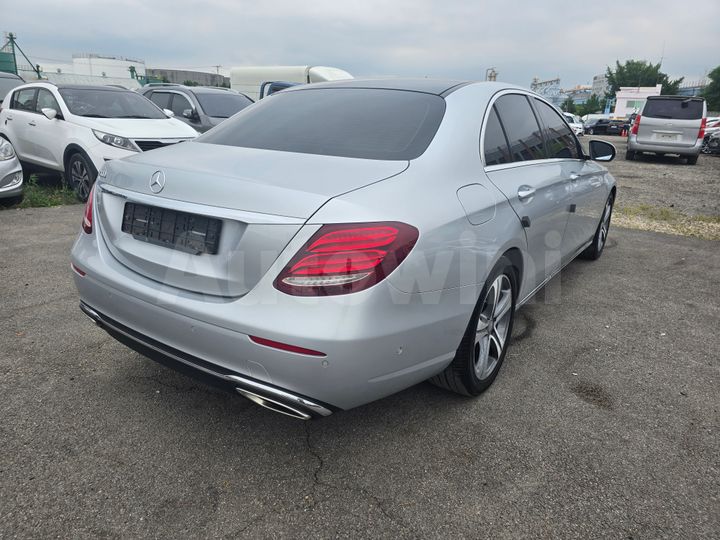 Mercedes-Benz E Class 2017 WDDZF4JB5HA142241 — 5