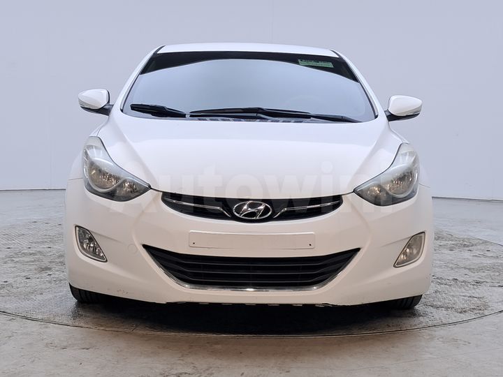 Hyundai Avante 2012 — 2