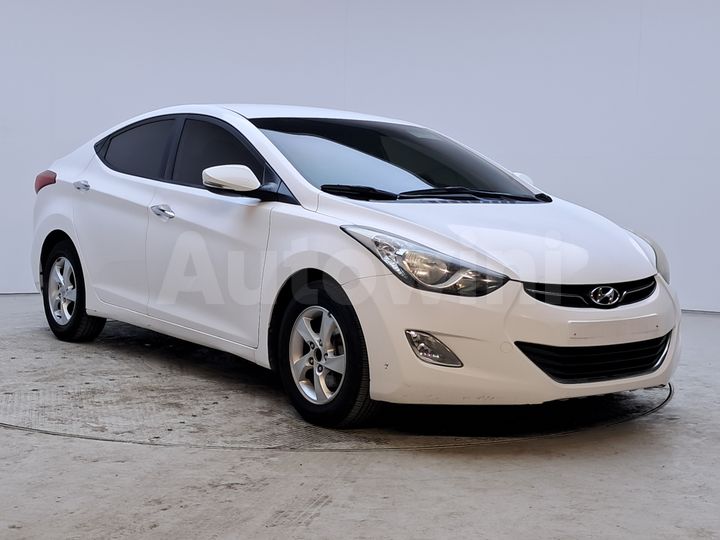 Hyundai Avante 2012 — 3