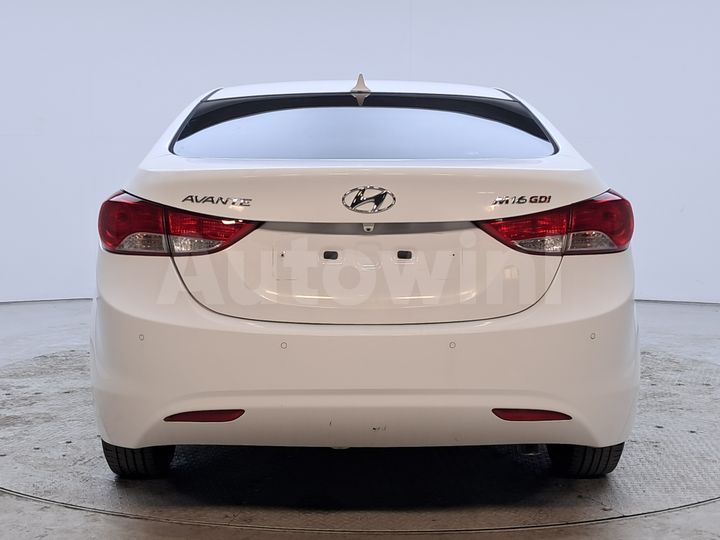 Hyundai Avante 2012 — 5