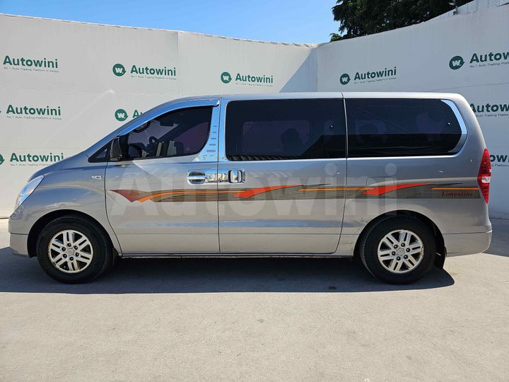 Hyundai Starex 2017 — 2