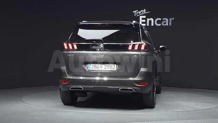 Peugeot 5008 2021 — 5