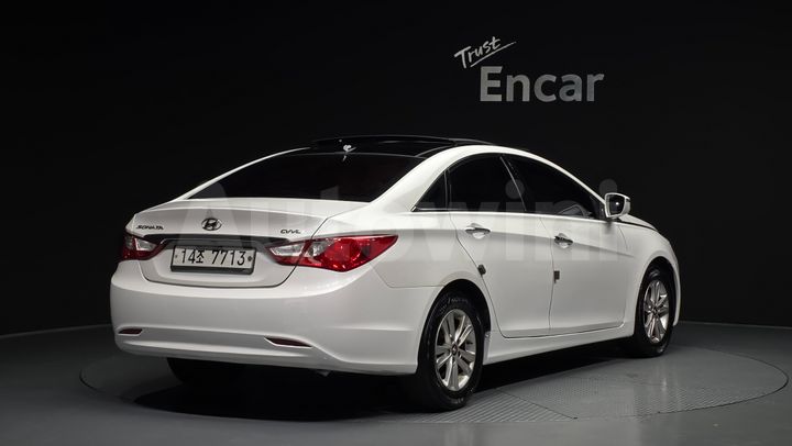 Hyundai Sonata 2012 — 2
