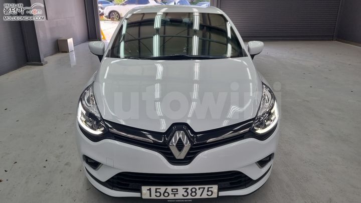 Renault Clio 2019 VF1R98004KR943324 — 3