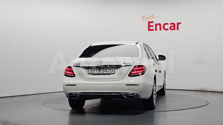 Mercedes-Benz E Class 2020 — 3