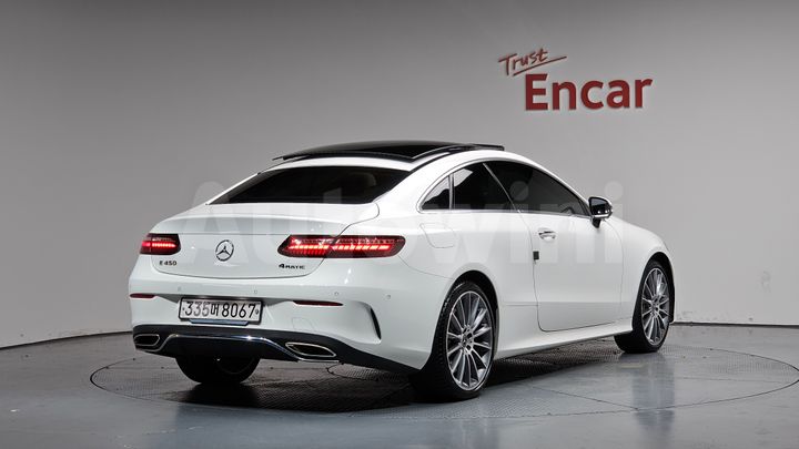 Mercedes-Benz E Class 2023 — 2