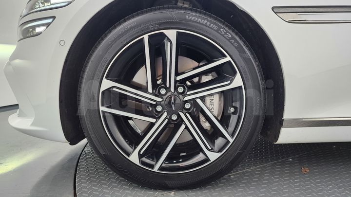 Genesis G80 2025 — 5