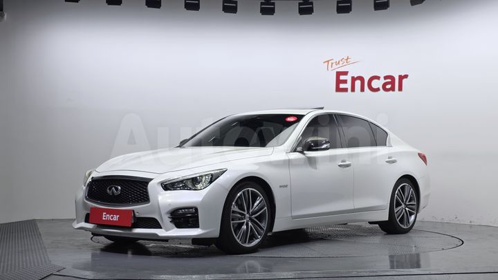 Infiniti Q