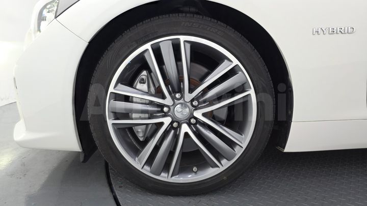 Infiniti Q