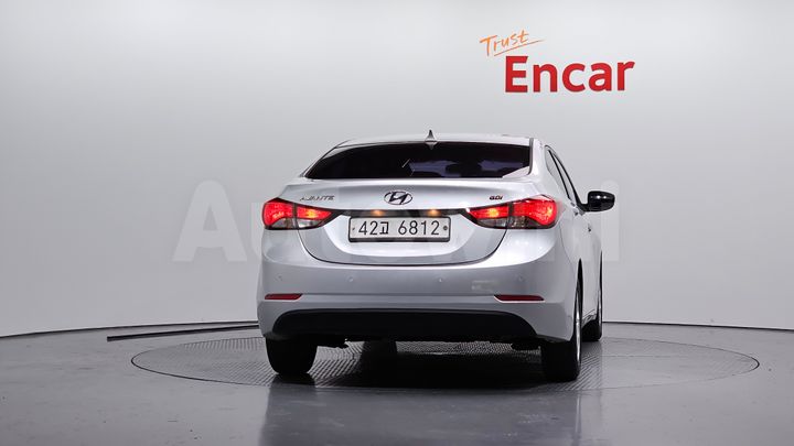 Hyundai Avante 2015 — 4