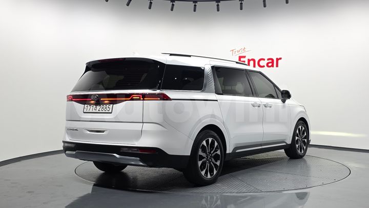 Kia Carnival 2021 — 2