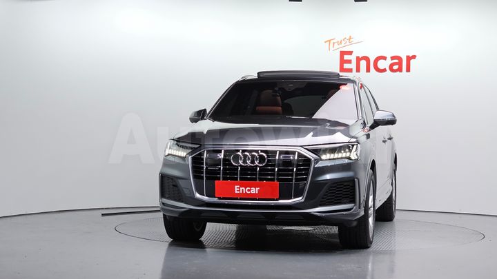Audi Q7 2021 — 3