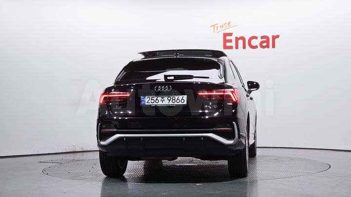 Audi Q3 2023 — 3