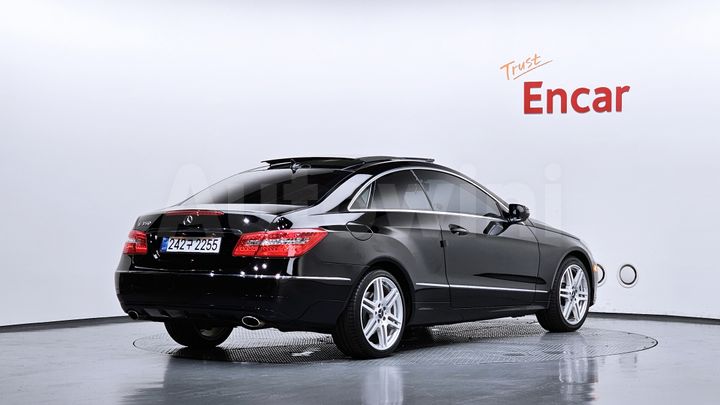 Mercedes-Benz E Class 2010 — 2
