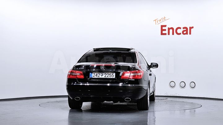 Mercedes-Benz E Class 2010 — 4