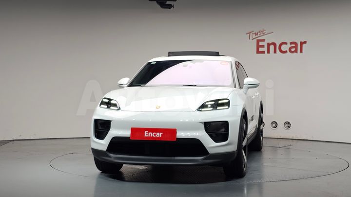 Porsche Macan 2025 — 3