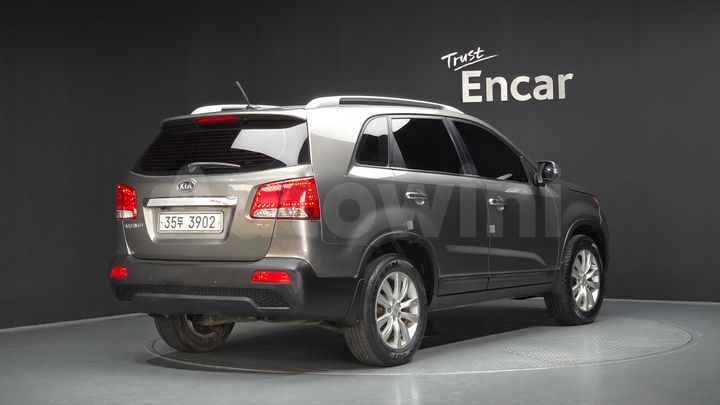 Kia Sorento 2010 — 2