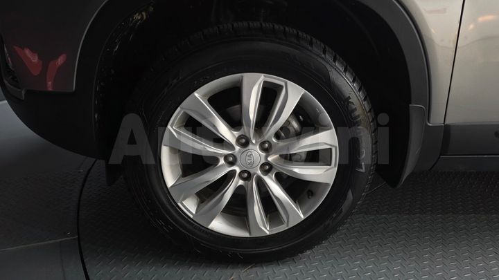Kia Sorento 2010 — 5