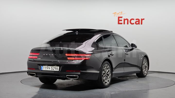 Genesis G80 2023 — 2