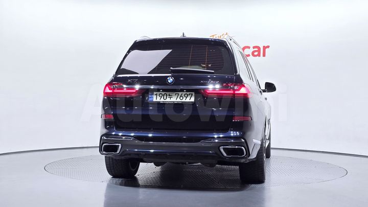 BMW X7 2021 — 4