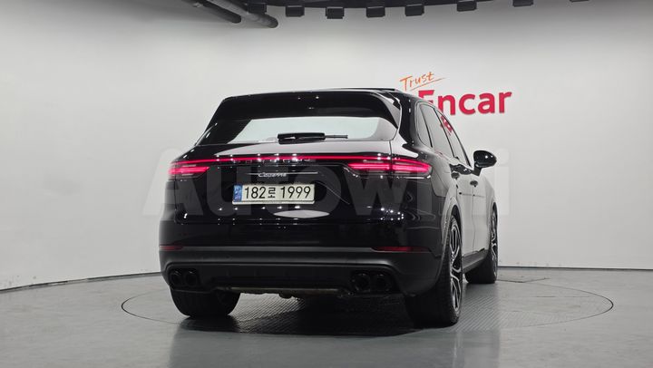 Porsche Cayenne 2021 — 4